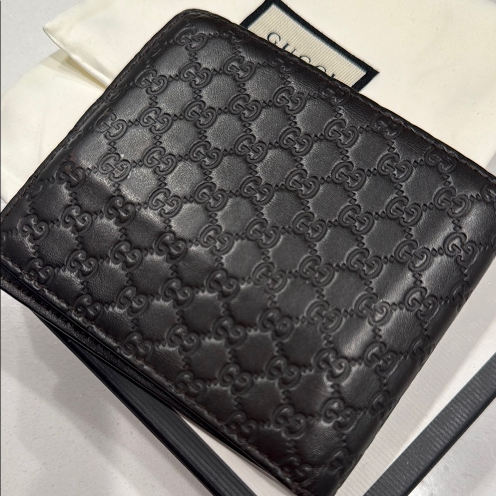 Gucci Black Key & Card Holder Luxurious Leather Accessory - Picture 3 of 4